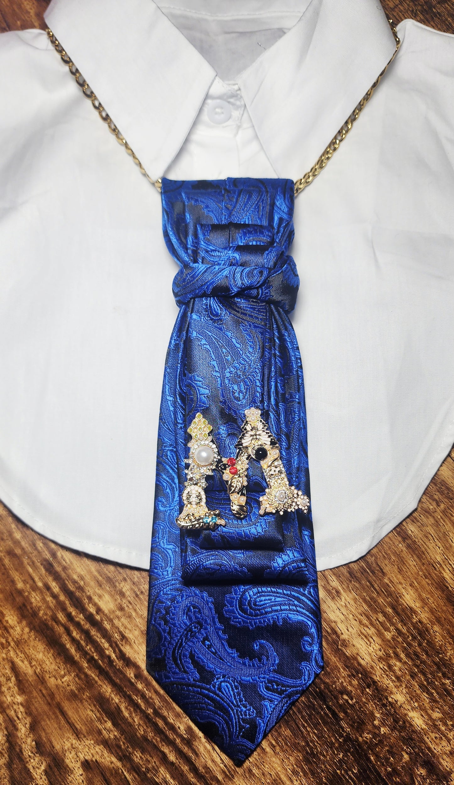 Tie Neclace