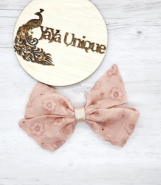 daisy embroidered tulle bow
