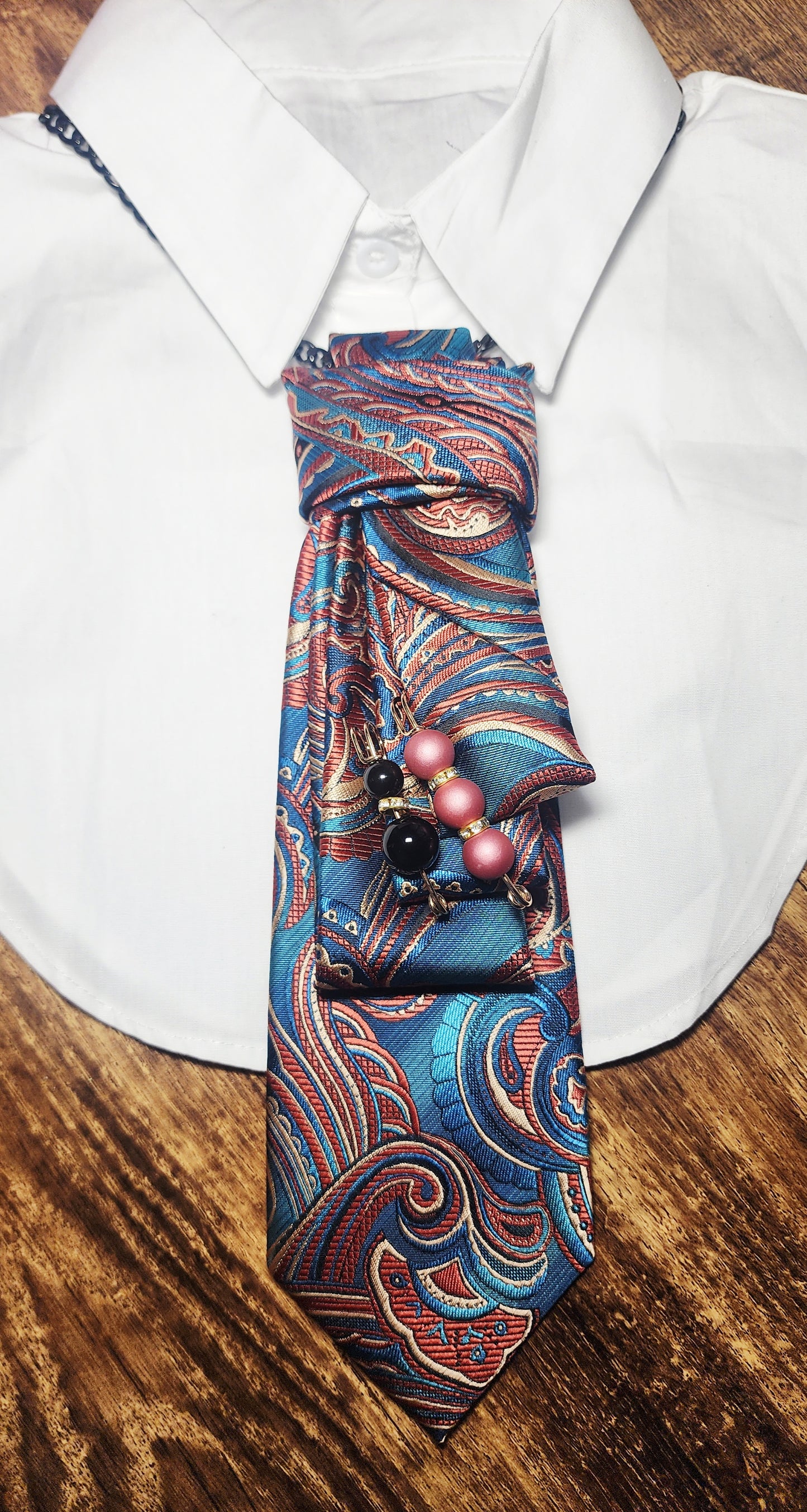 Tie Neclace