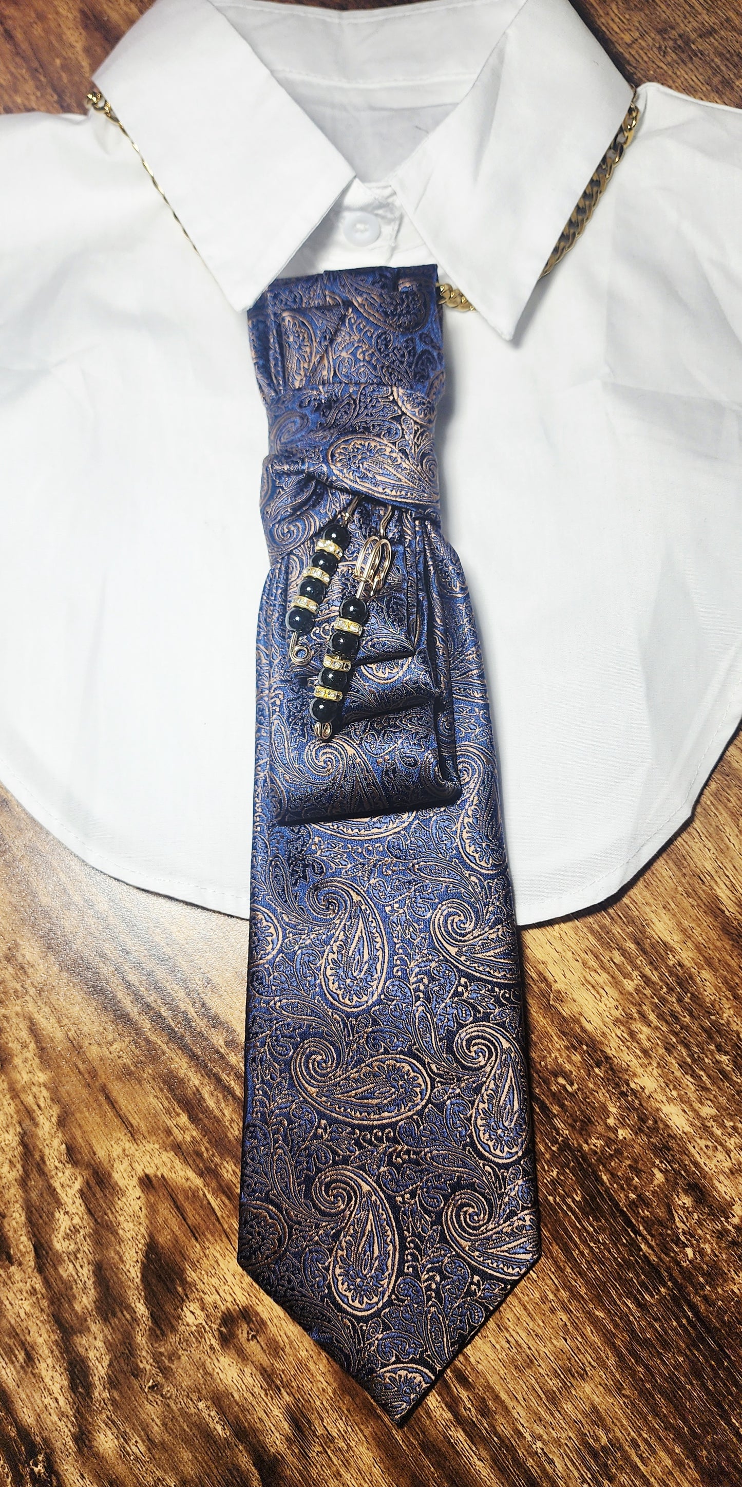Tie Neclace