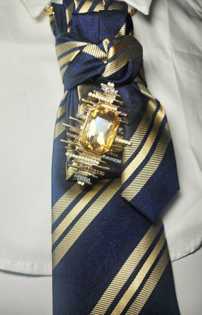 Tie Neclace