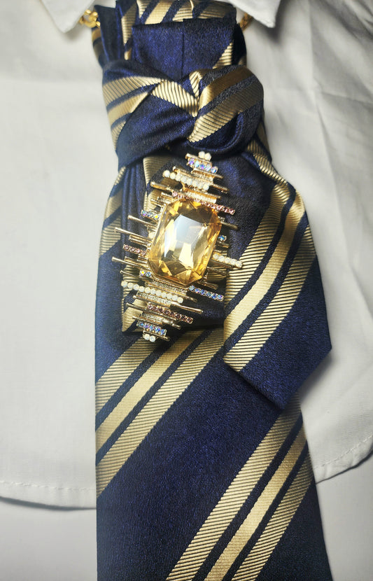 Tie Neclace
