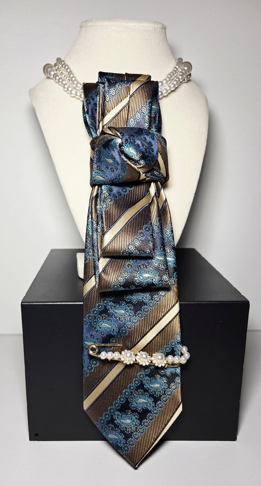 Tie Neclace