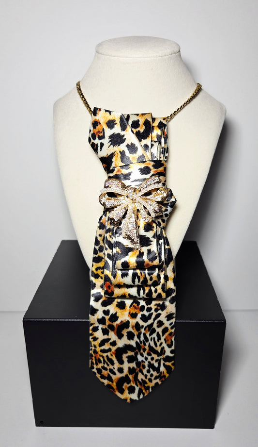 Tie Neclace