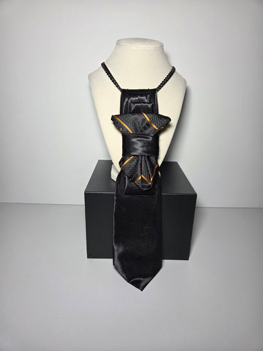 Tie Neclace